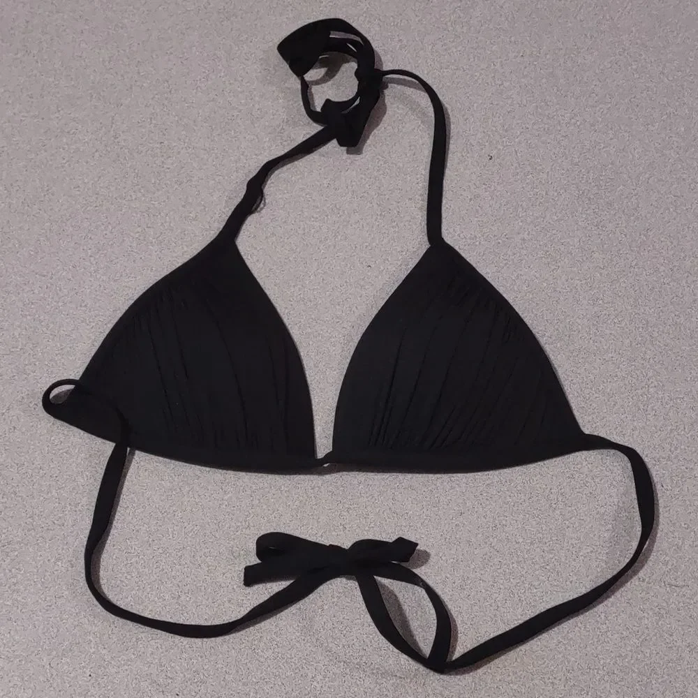 H&M Women's Black Scrunched Triangle Bikini Swimsuit Top Size 6 - Picture 1 of 5